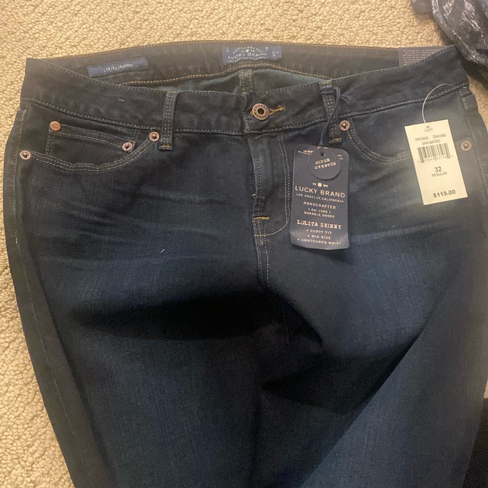 Brand NEW Lucky brand jeans
